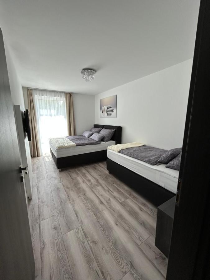 Villa Bauhaus Dream Deluxe T Siofok Luaran gambar