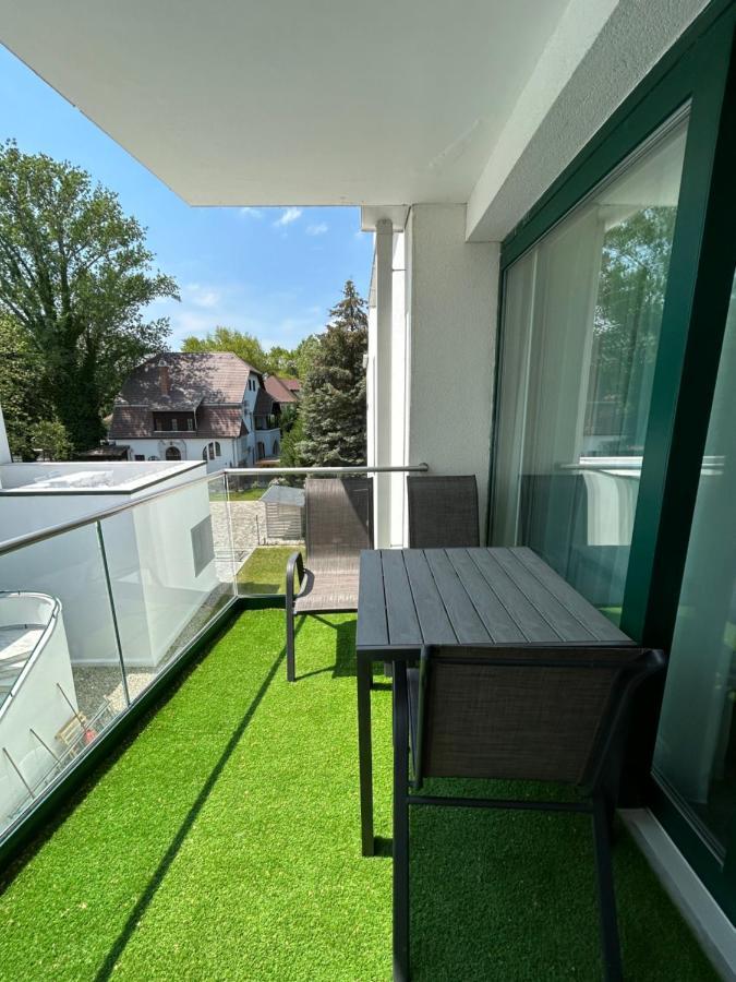 Villa Bauhaus Dream Deluxe T Siofok Luaran gambar