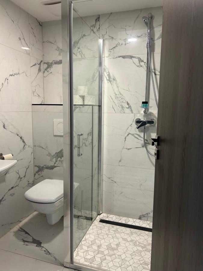 Villa Bauhaus Dream Deluxe T Siofok Luaran gambar